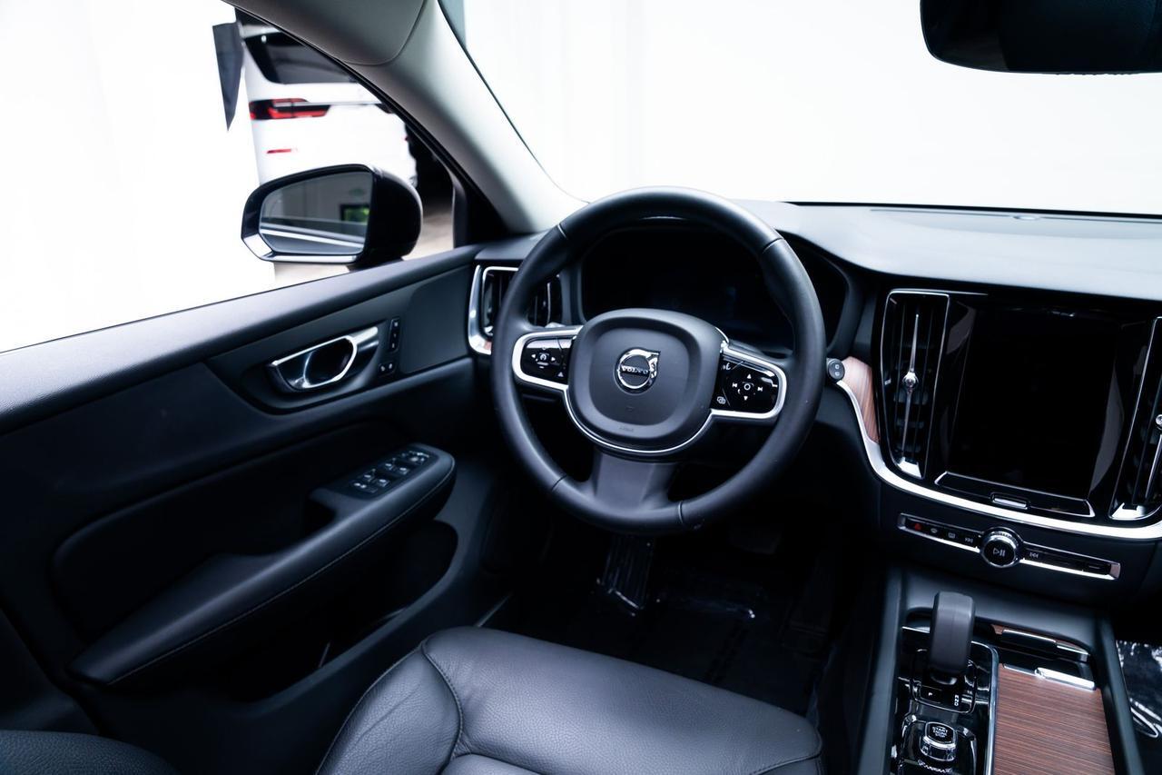 2025 Volvo V60 Cross Country B5 Plus Adaptive Cruise Blind Spot Assist Portland OR