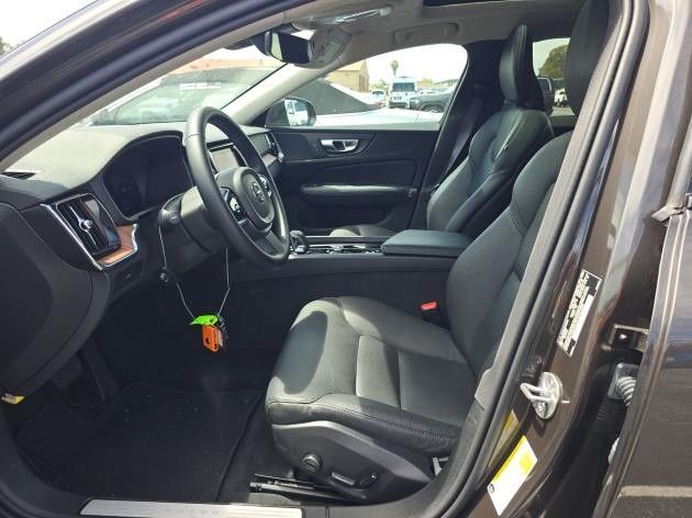 2025 Volvo V60 Cross Country B5 Plus Adaptive Cruise Panoramic Roof Portland OR