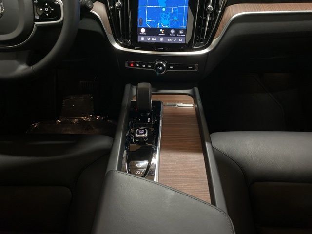 2025 Volvo V60 Cross Country B5 Plus Dallas TX
