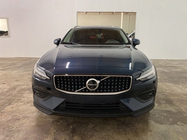 2025 Volvo V60 Cross Country B5 Plus Dallas TX