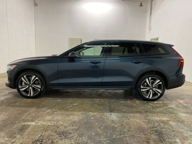 2025 Volvo V60 Cross Country B5 Plus Dallas TX