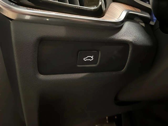 2025 Volvo V60 Cross Country B5 Plus Dallas TX