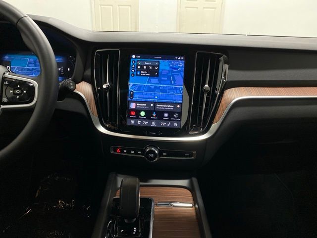 2025 Volvo V60 Cross Country B5 Plus Dallas TX