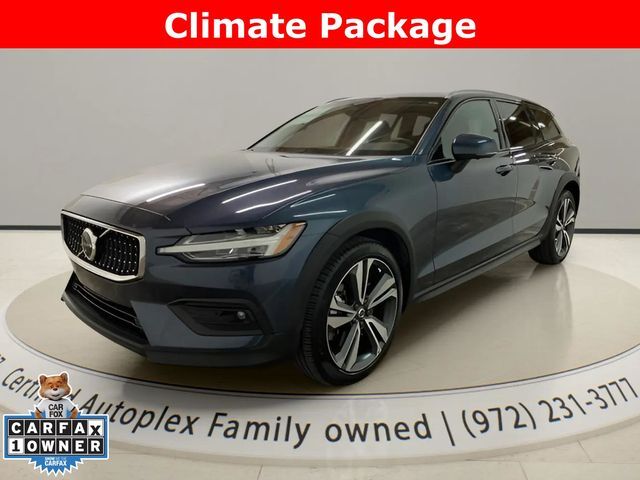 2025 Volvo V60 Cross Country B5 Plus AWD's photo