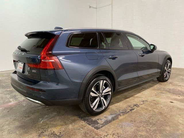 2025 Volvo V60 Cross Country B5 Plus Dallas TX