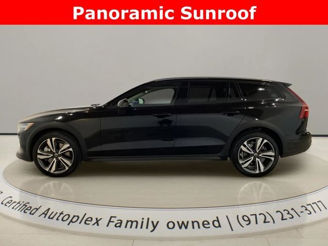 2025 Volvo V60 Cross Country B5 Plus