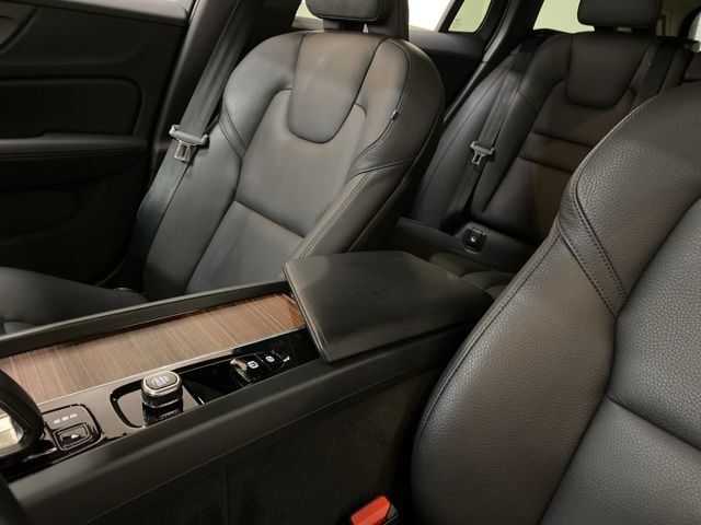 2025 Volvo V60 Cross Country B5 Plus Dallas TX