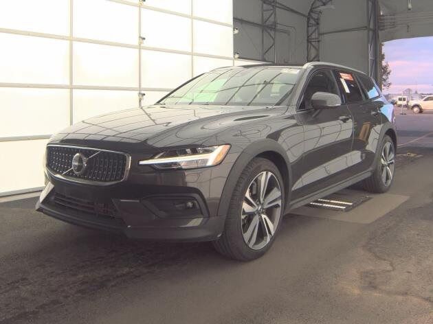 2025 Volvo V60 Cross Country B5 Plus Bend OR