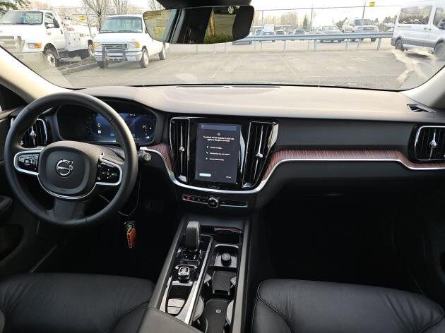 2025 Volvo V60 Cross Country B5 Plus Bend OR
