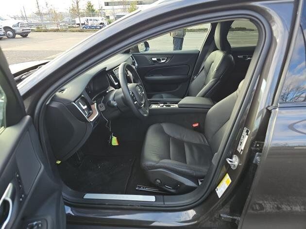 2025 Volvo V60 Cross Country B5 Plus Bend OR