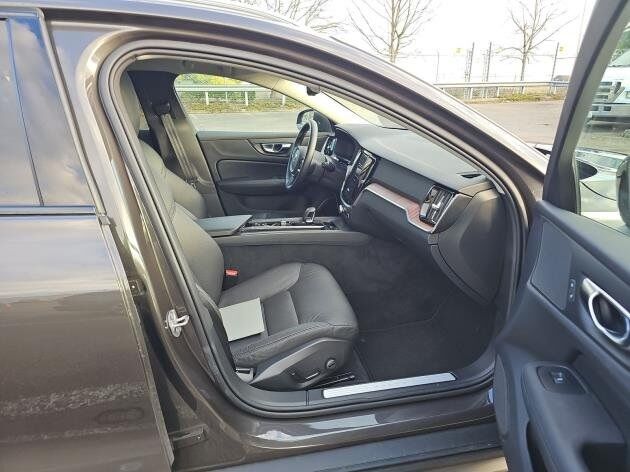 2025 Volvo V60 Cross Country B5 Plus Bend OR