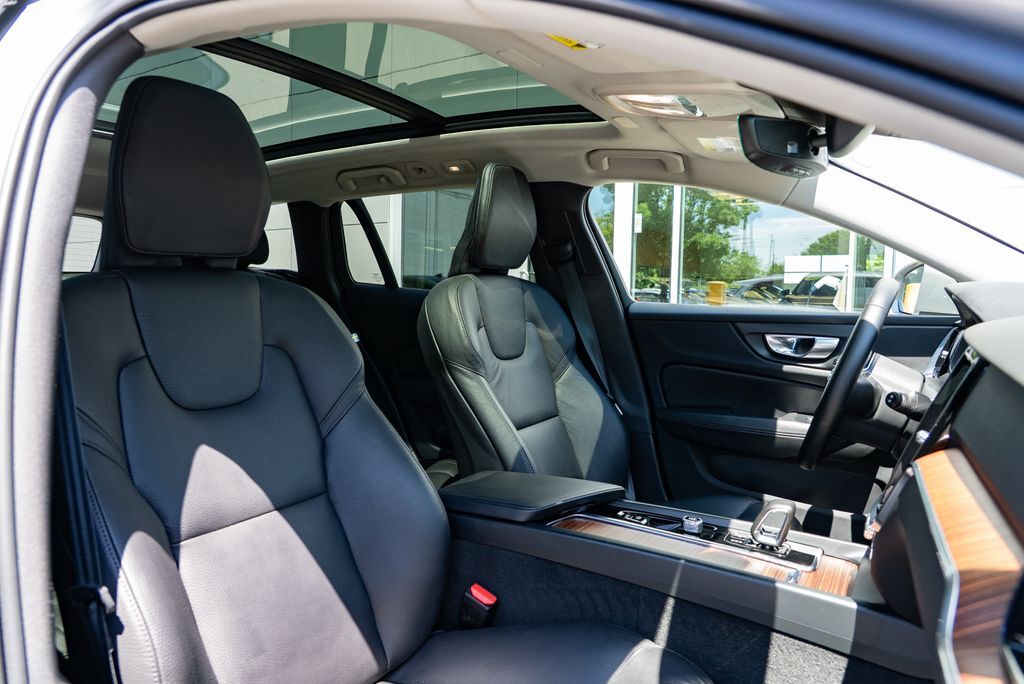 2025 Volvo V60 Cross Country B5 Plus Beaverton OR