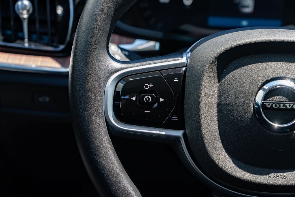 2025 Volvo V60 Cross Country B5 Plus Beaverton OR