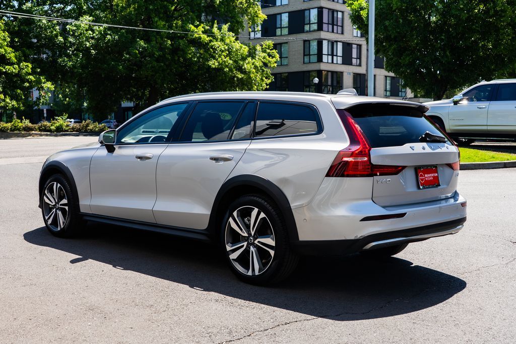 2025 Volvo V60 Cross Country B5 Plus Beaverton OR