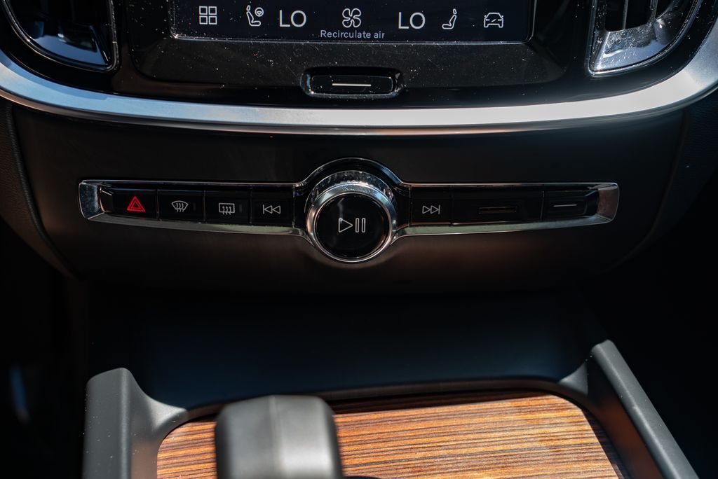 2025 Volvo V60 Cross Country B5 Plus Beaverton OR