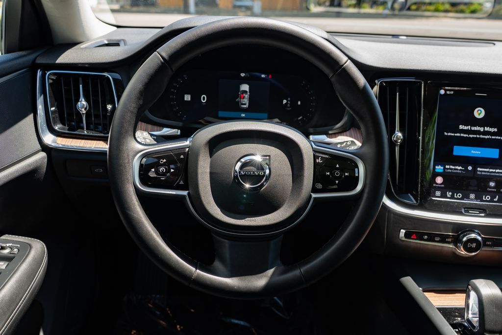 2025 Volvo V60 Cross Country B5 Plus Beaverton OR