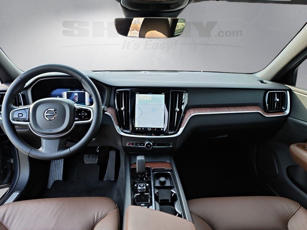 2025 Volvo V60 Cross Country B5 Plus Hunt Valley MD