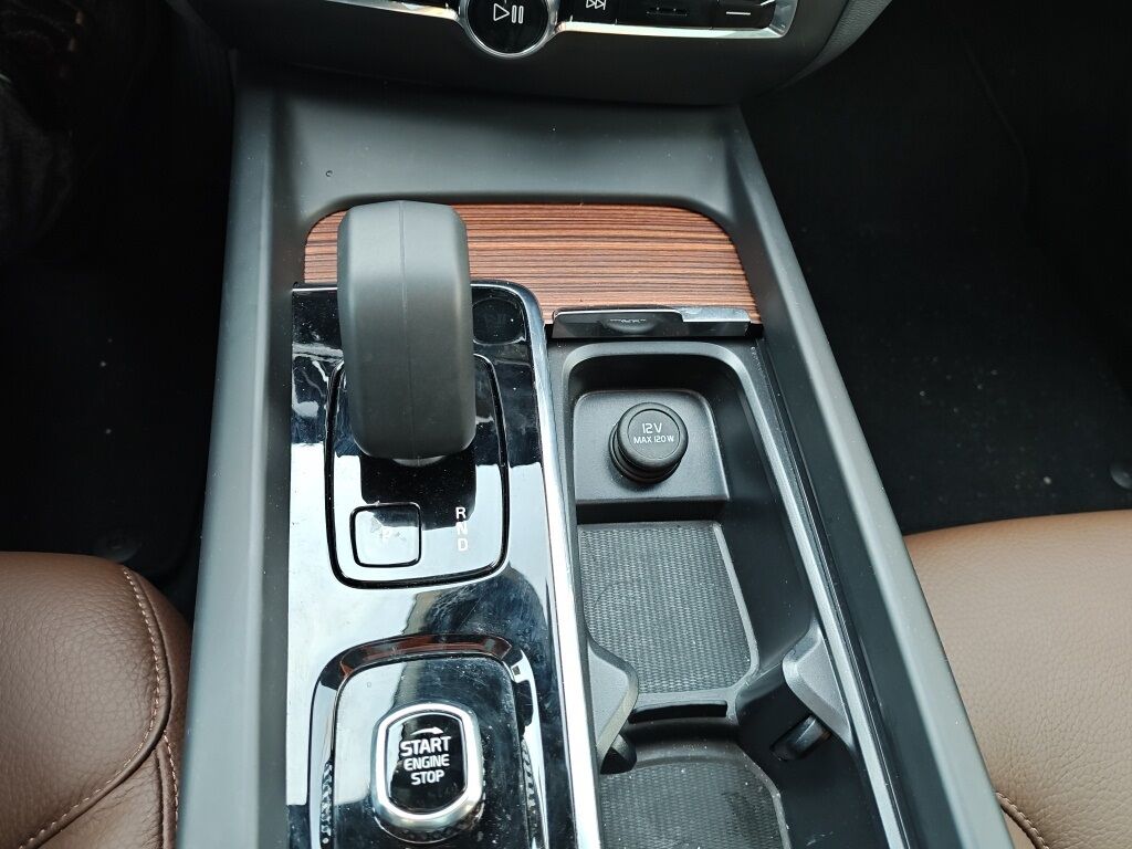 2025 Volvo V60 Cross Country B5 Plus Hunt Valley MD