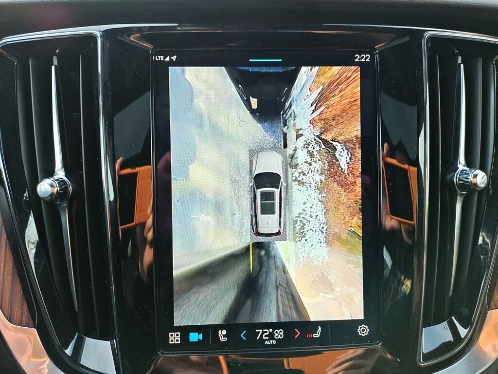 2025 Volvo V60 Cross Country B5 Plus Hunt Valley MD