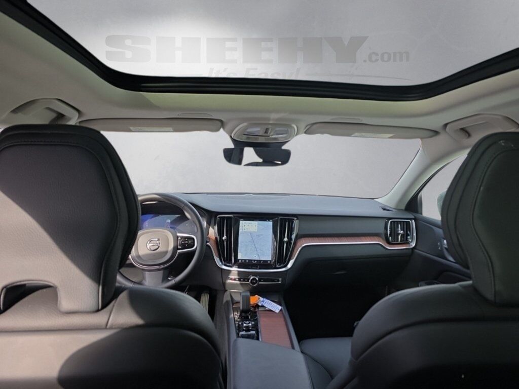 2025 Volvo V60 Cross Country B5 Plus Hunt Valley MD