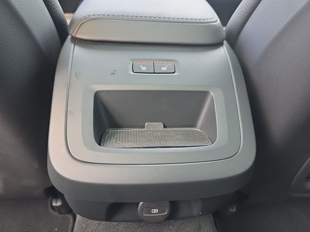 2025 Volvo V60 Cross Country B5 Plus Hunt Valley MD