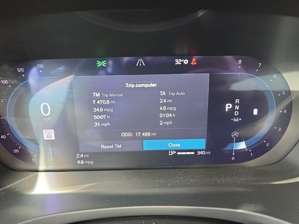 2025 Volvo V60 Cross Country B5 Plus Hunt Valley MD