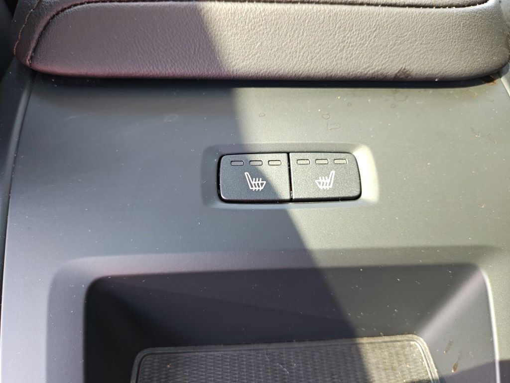 2025 Volvo V60 Cross Country B5 Plus Hunt Valley MD