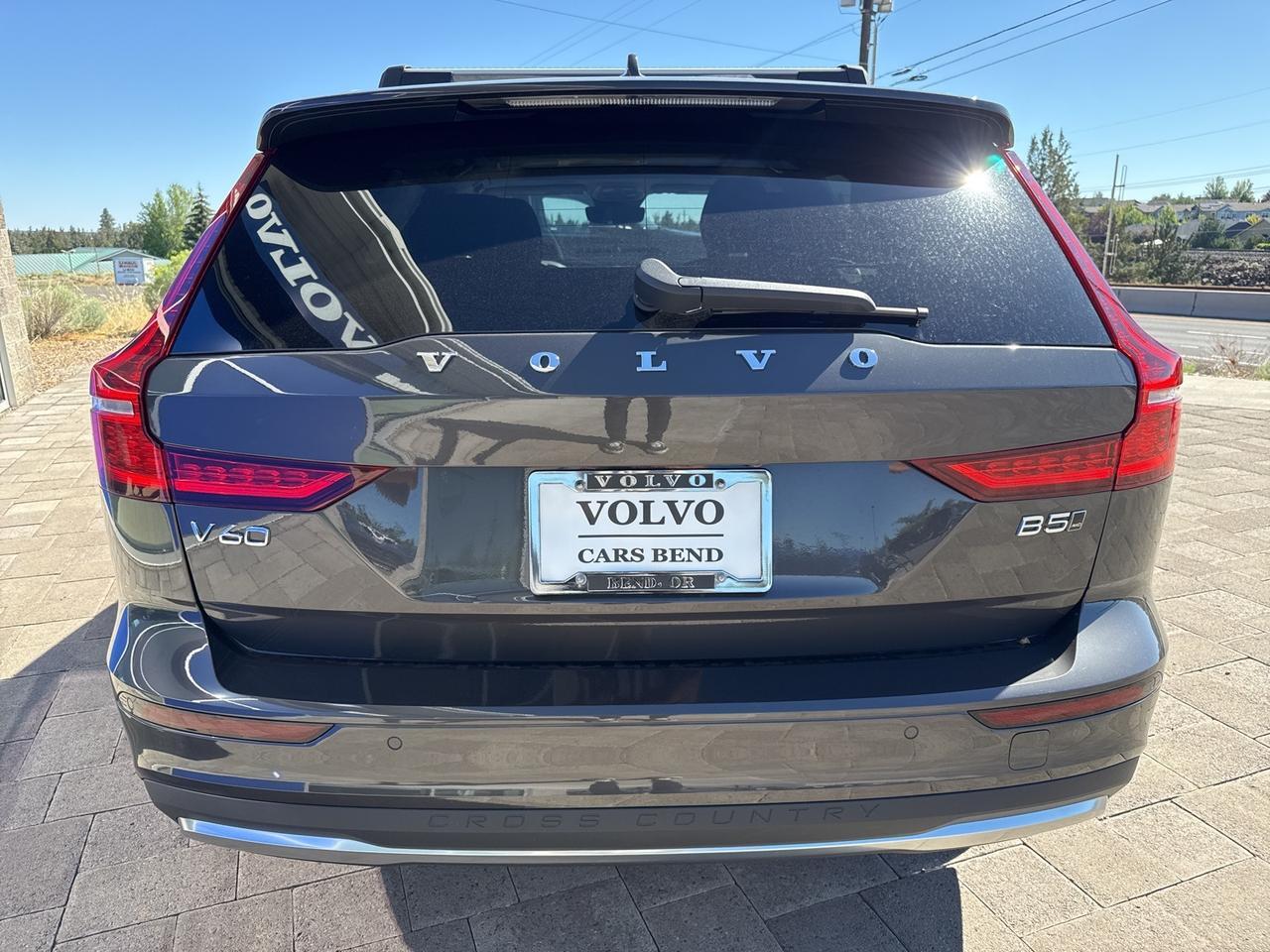 2025 Volvo V60 Cross Country B5 Ultra Bend OR