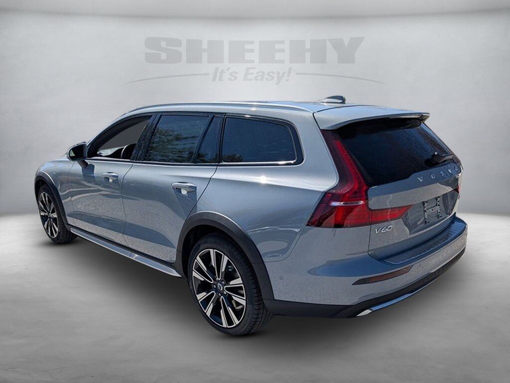 2025 Volvo V60 Cross Country B5 Ultra Hunt Valley MD