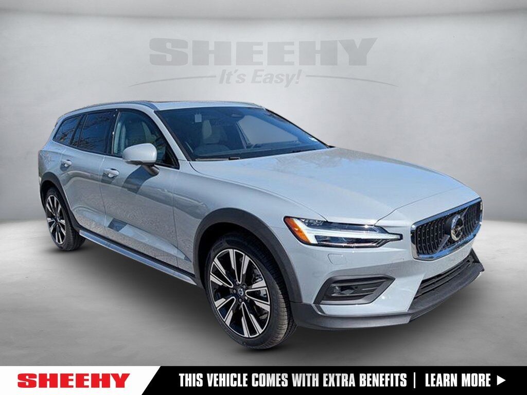 2025 Volvo V60 Cross Country B5 Ultra Hunt Valley MD
