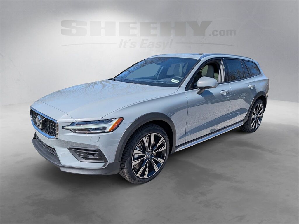 2025 Volvo V60 Cross Country B5 Ultra Hunt Valley MD