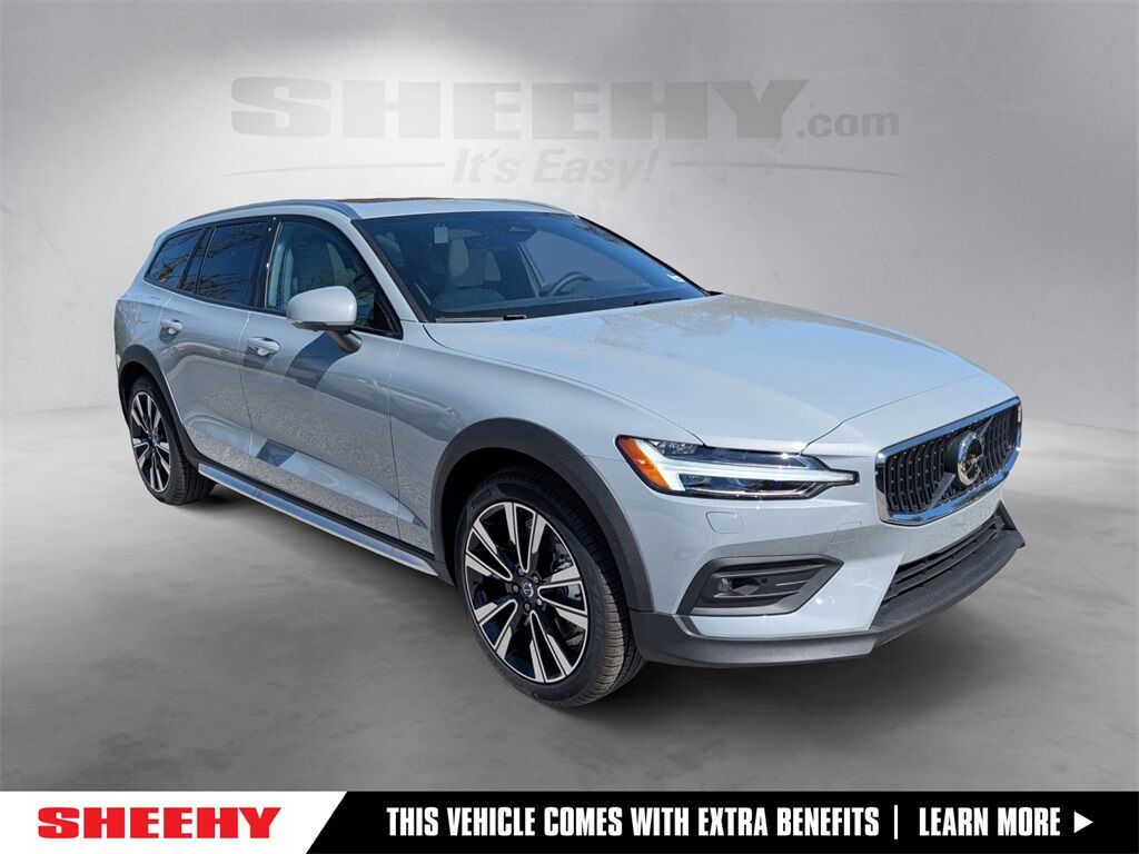 2025 Volvo V60 Cross Country B5 Ultra