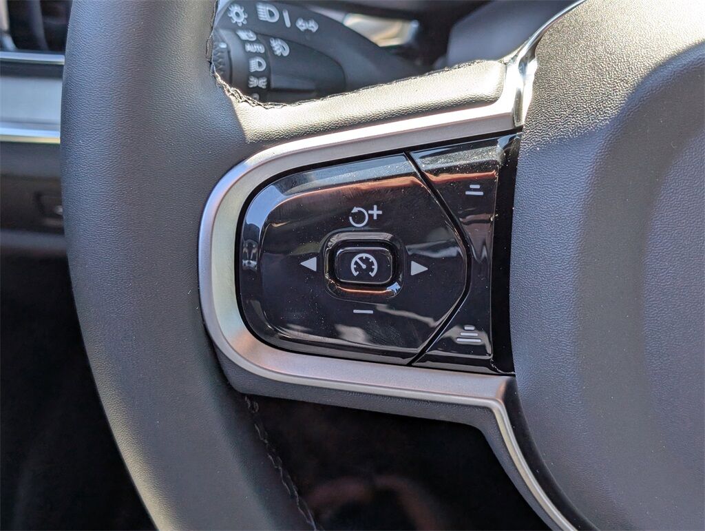 2025 Volvo V60 Cross Country B5 Ultra Hunt Valley MD