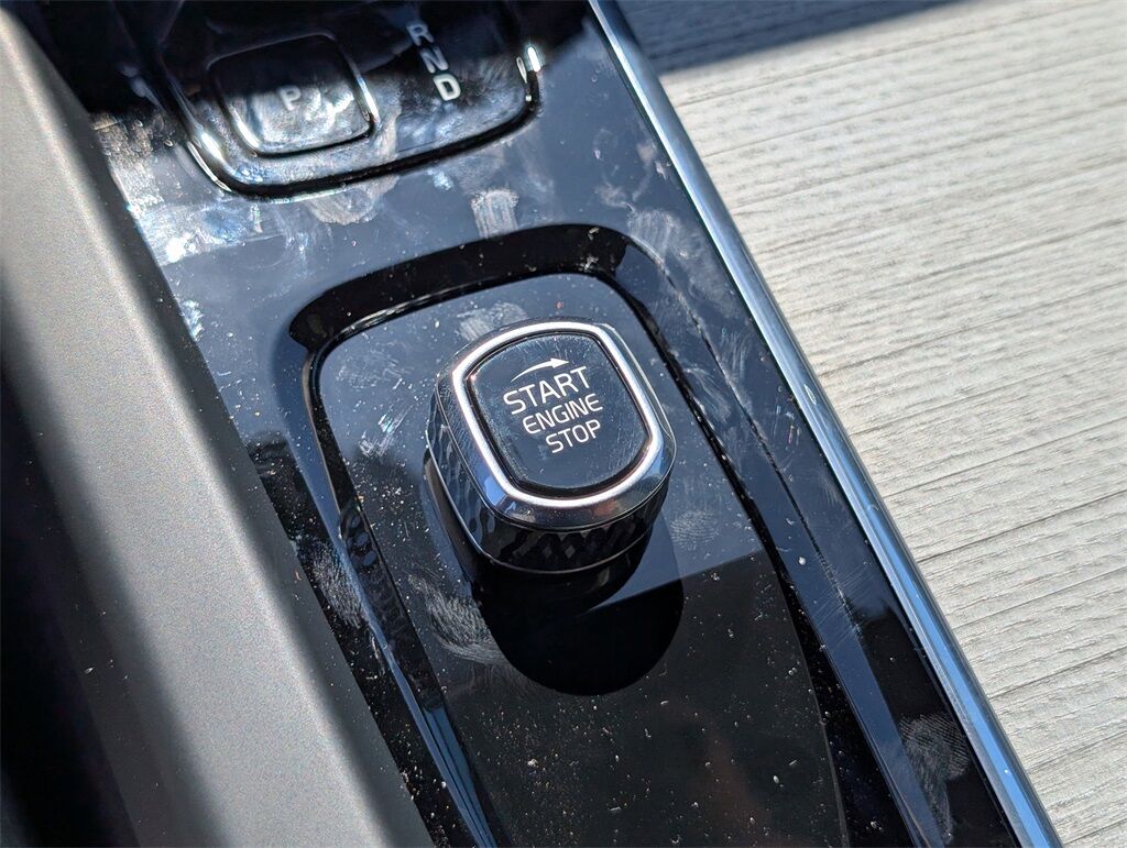 2025 Volvo V60 Cross Country B5 Ultra Hunt Valley MD