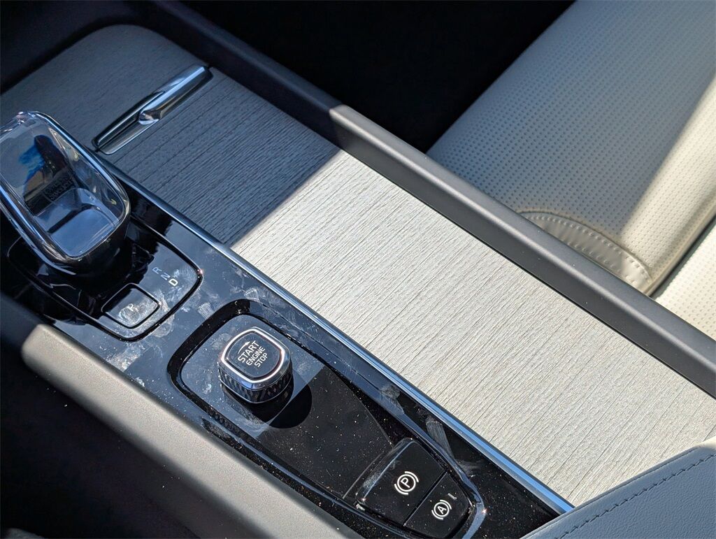 2025 Volvo V60 Cross Country B5 Ultra Hunt Valley MD
