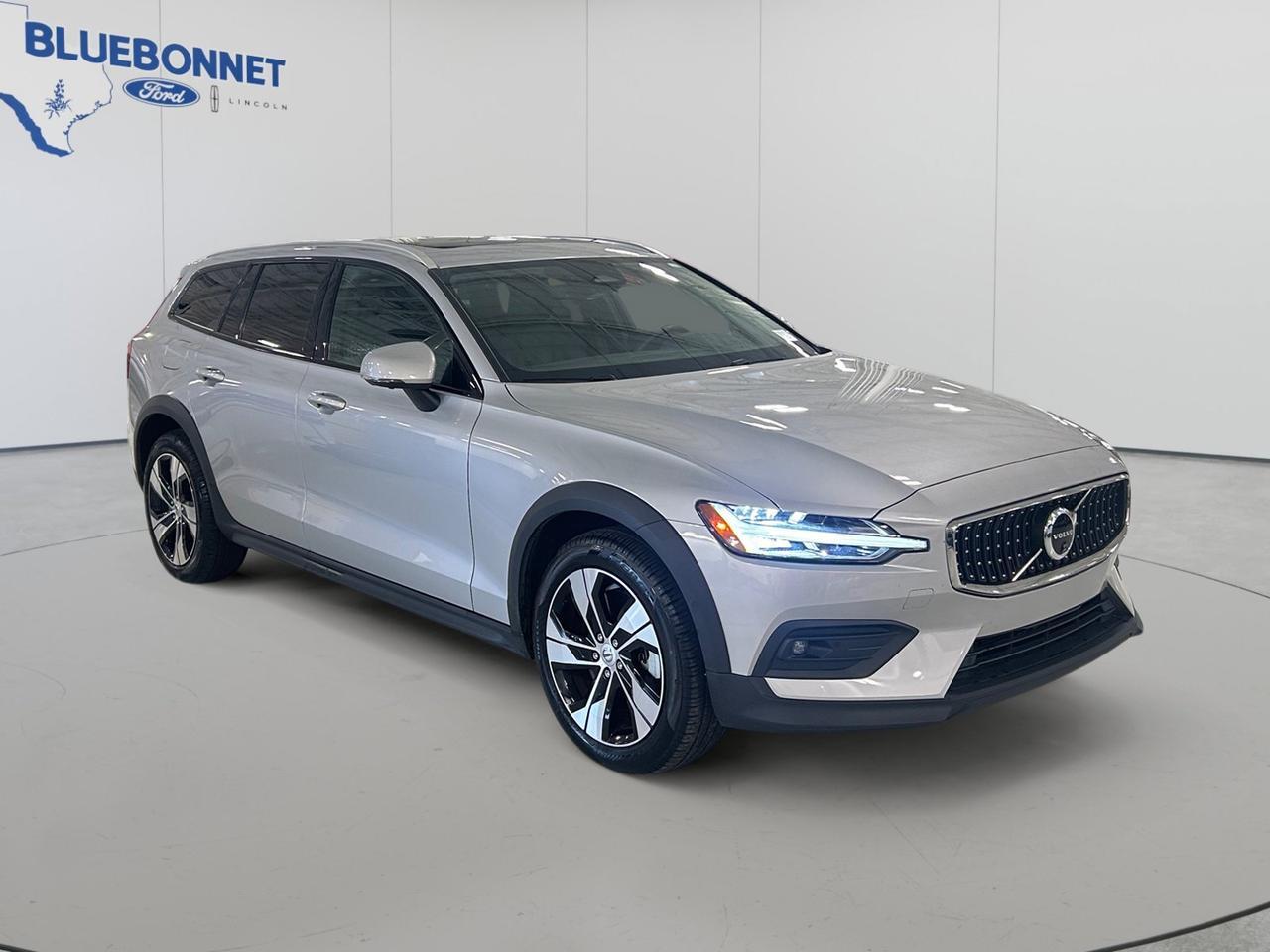 2025 Volvo V60 Cross Country Plus