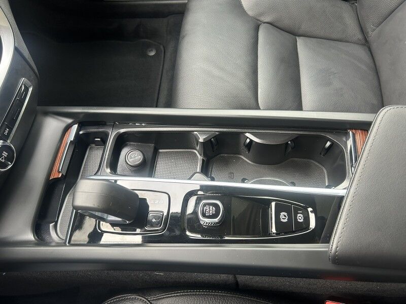 2025 Volvo V60 Cross Country Plus Whitinsville MA