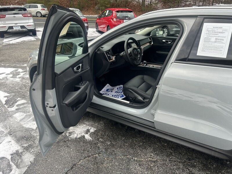 2025 Volvo V60 Cross Country Plus Whitinsville MA