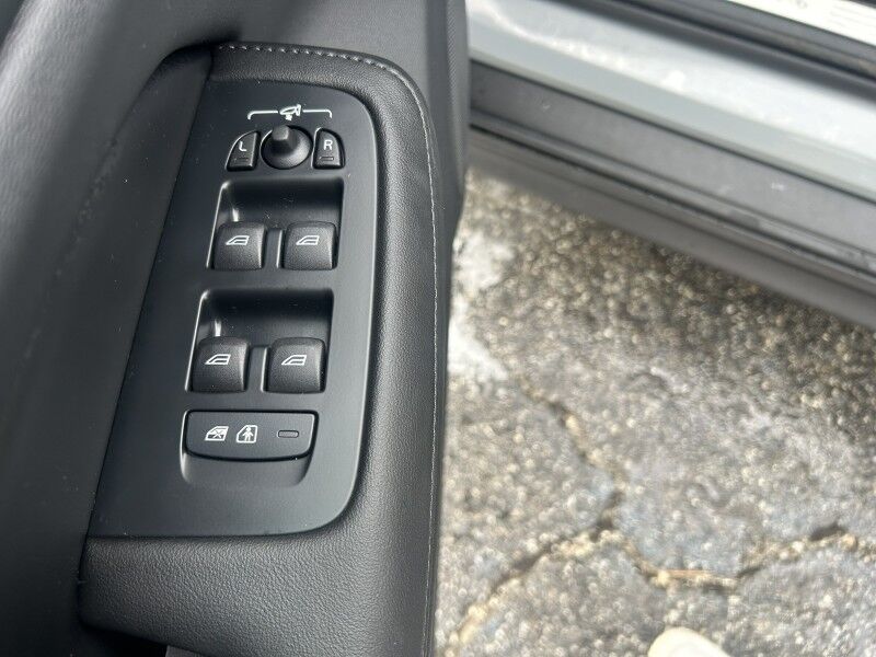 2025 Volvo V60 Cross Country Plus Webster MA