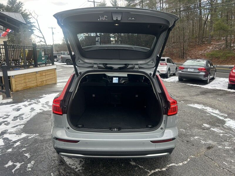 2025 Volvo V60 Cross Country Plus Webster MA