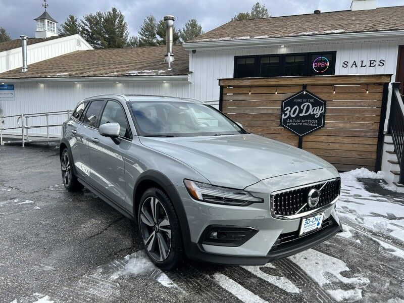 2025 Volvo V60 Cross Country Plus Webster MA