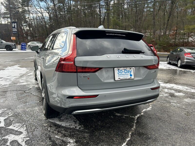 2025 Volvo V60 Cross Country Plus Webster MA