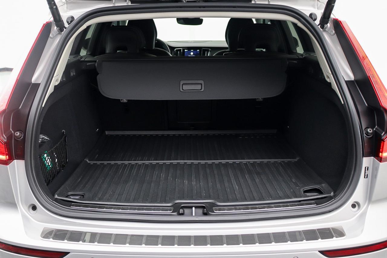 2025 Volvo V60 Cross Country Ultra Newport Beach CA