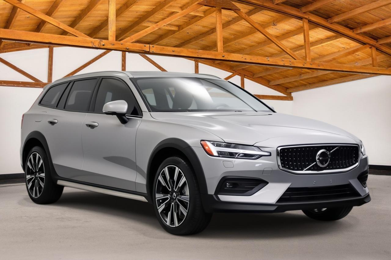 2025 Volvo V60 Cross Country Ultra Newport Beach CA