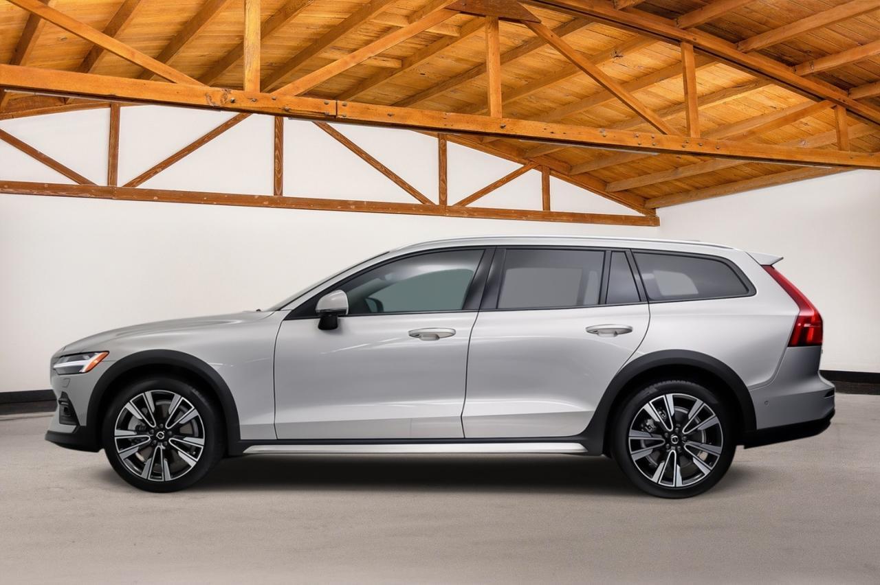 2025 Volvo V60 Cross Country Ultra Newport Beach CA
