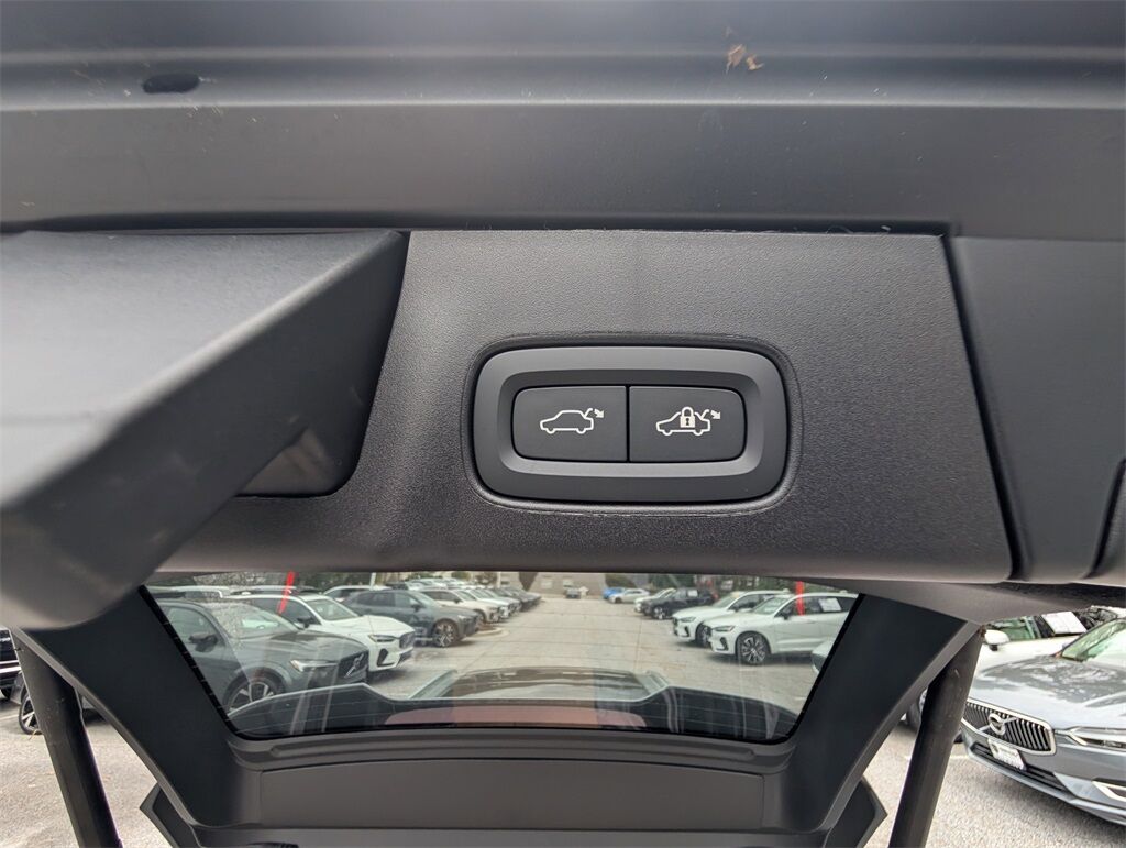 2025 Volvo V90 Cross Country B6 Hunt Valley MD