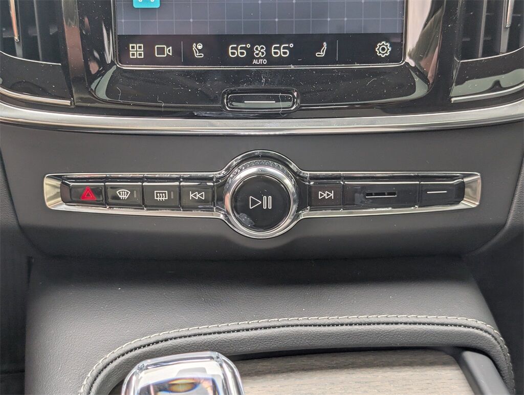 2025 Volvo V90 Cross Country B6 Hunt Valley MD