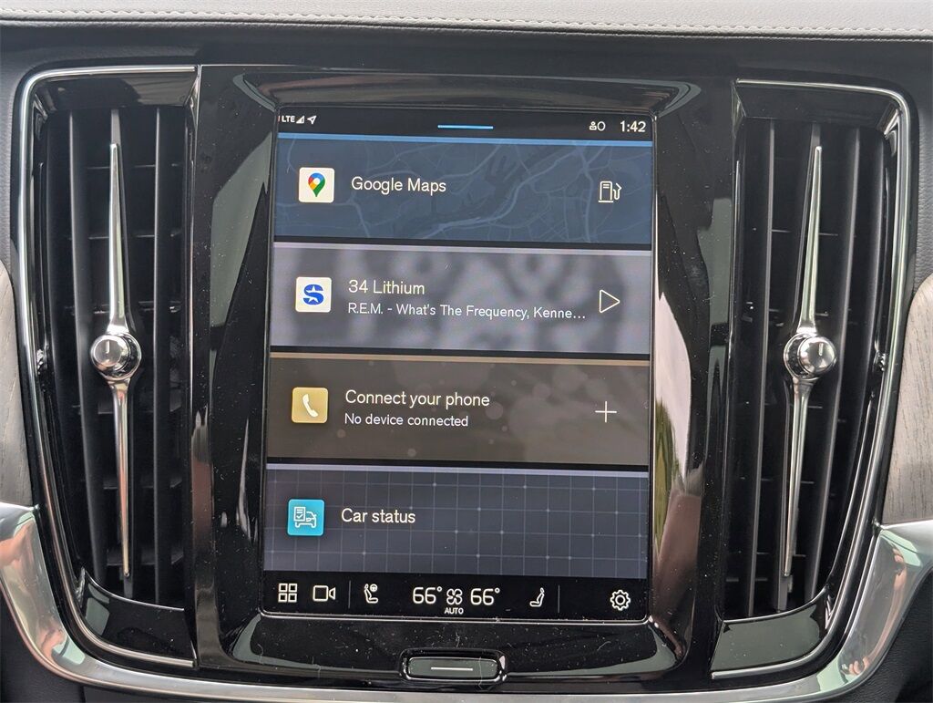 2025 Volvo V90 Cross Country B6 Hunt Valley MD