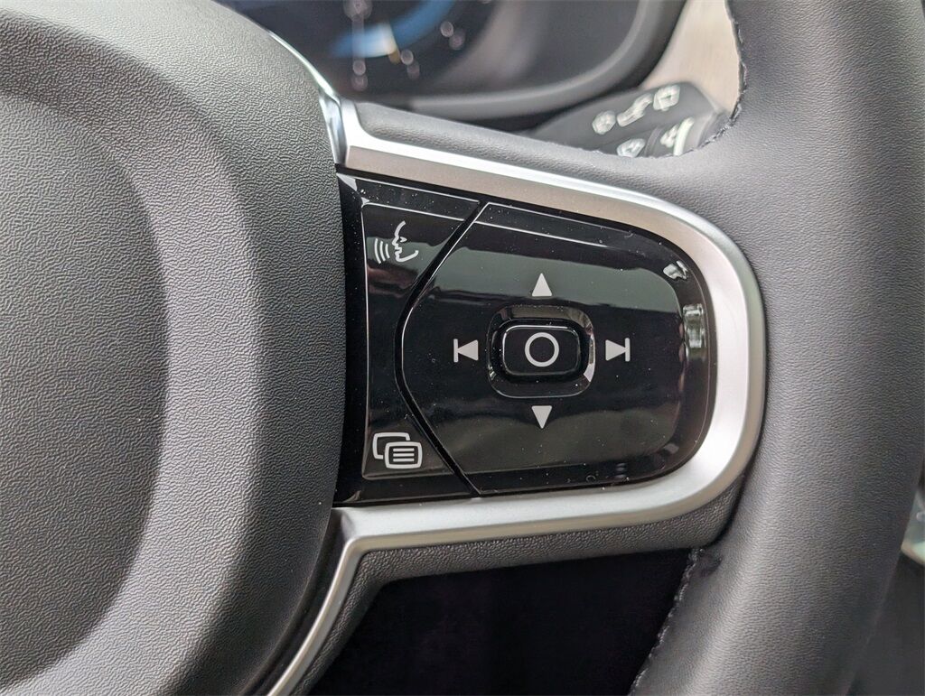 2025 Volvo V90 Cross Country B6 Hunt Valley MD