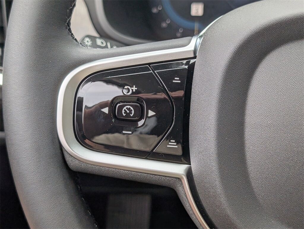 2025 Volvo V90 Cross Country B6 Hunt Valley MD